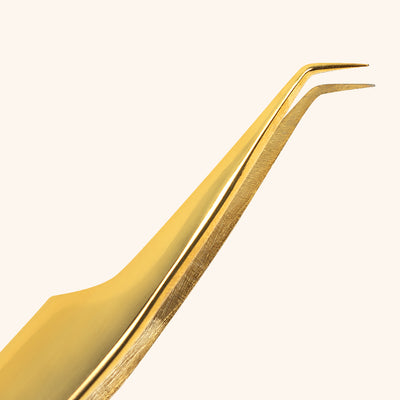 Slim tip lash tweezers for volume lashes in gold