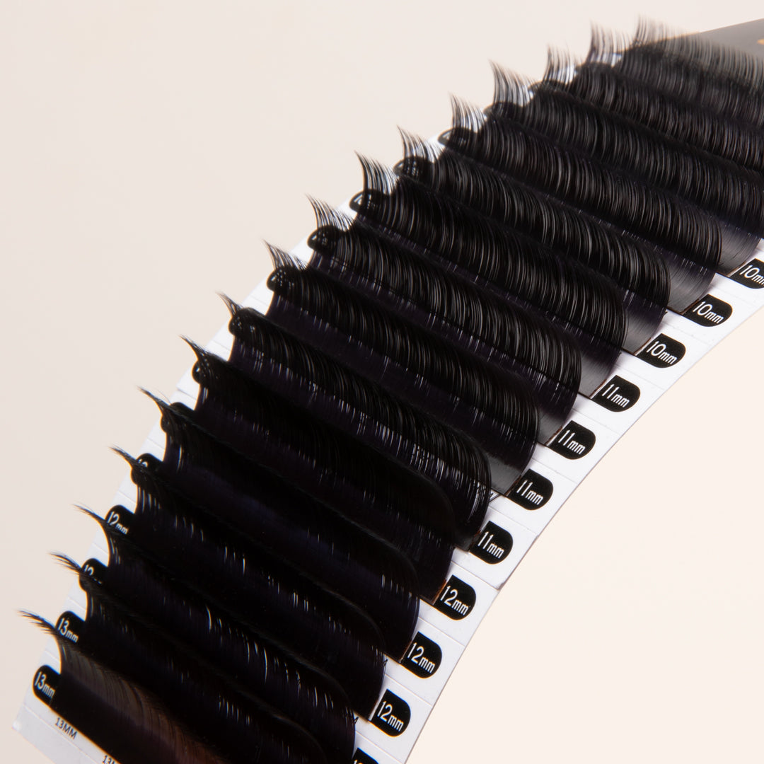 Mega Volume Chelsea Lashes 0.05