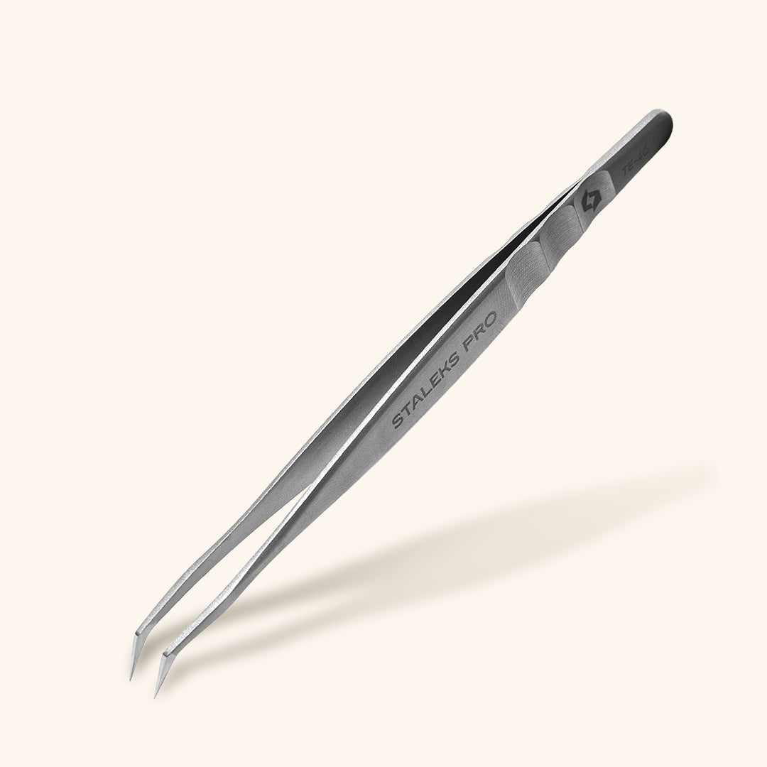 Mega volume precision eyelash tweezers for volume lash extensions