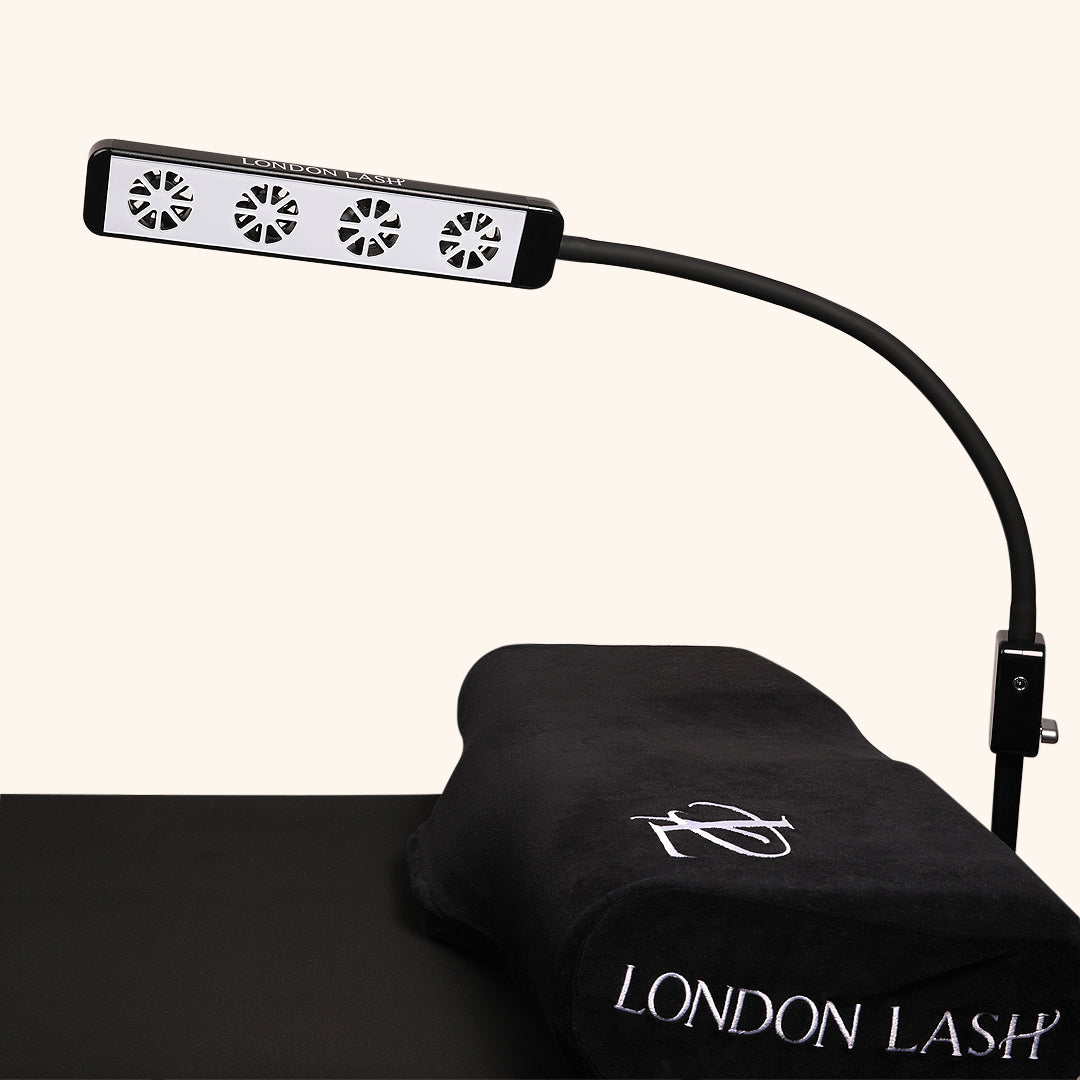 Glamcor Flow Clipped onto Lash Bed