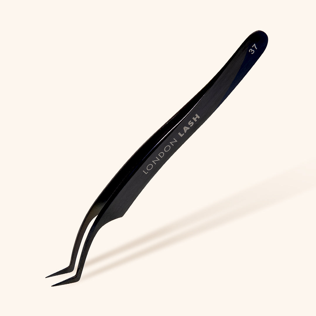 Boot lash tweezers for mega volume lash extension sets