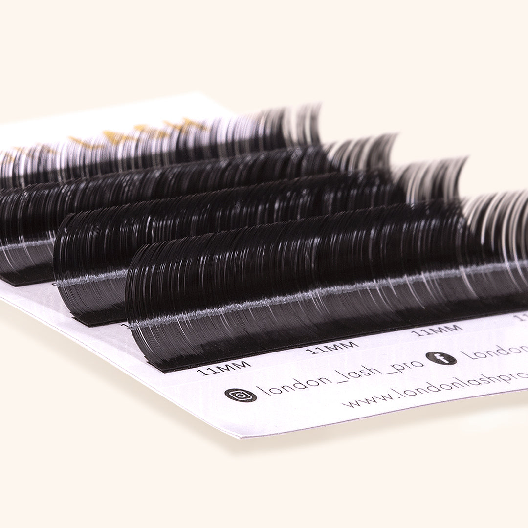 Samples of Chelsea Lash Extensions